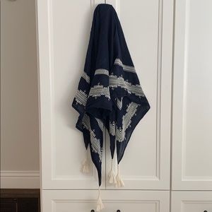 Navy blue cotton scarf with white tassels